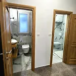 Adam Apartman