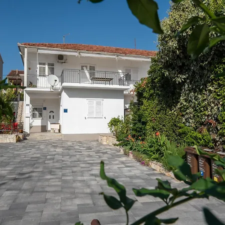Apartament Adam