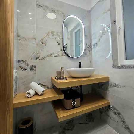 Adam Apartamento *
