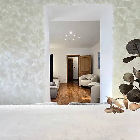 Adam Apartament *