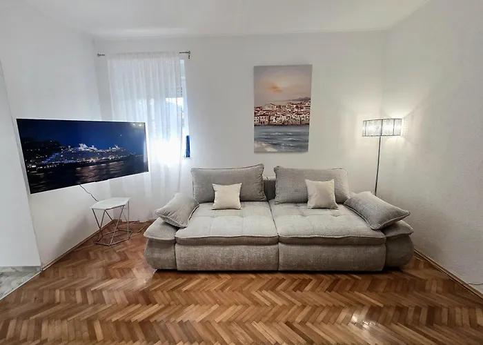 Adam Apartamento *